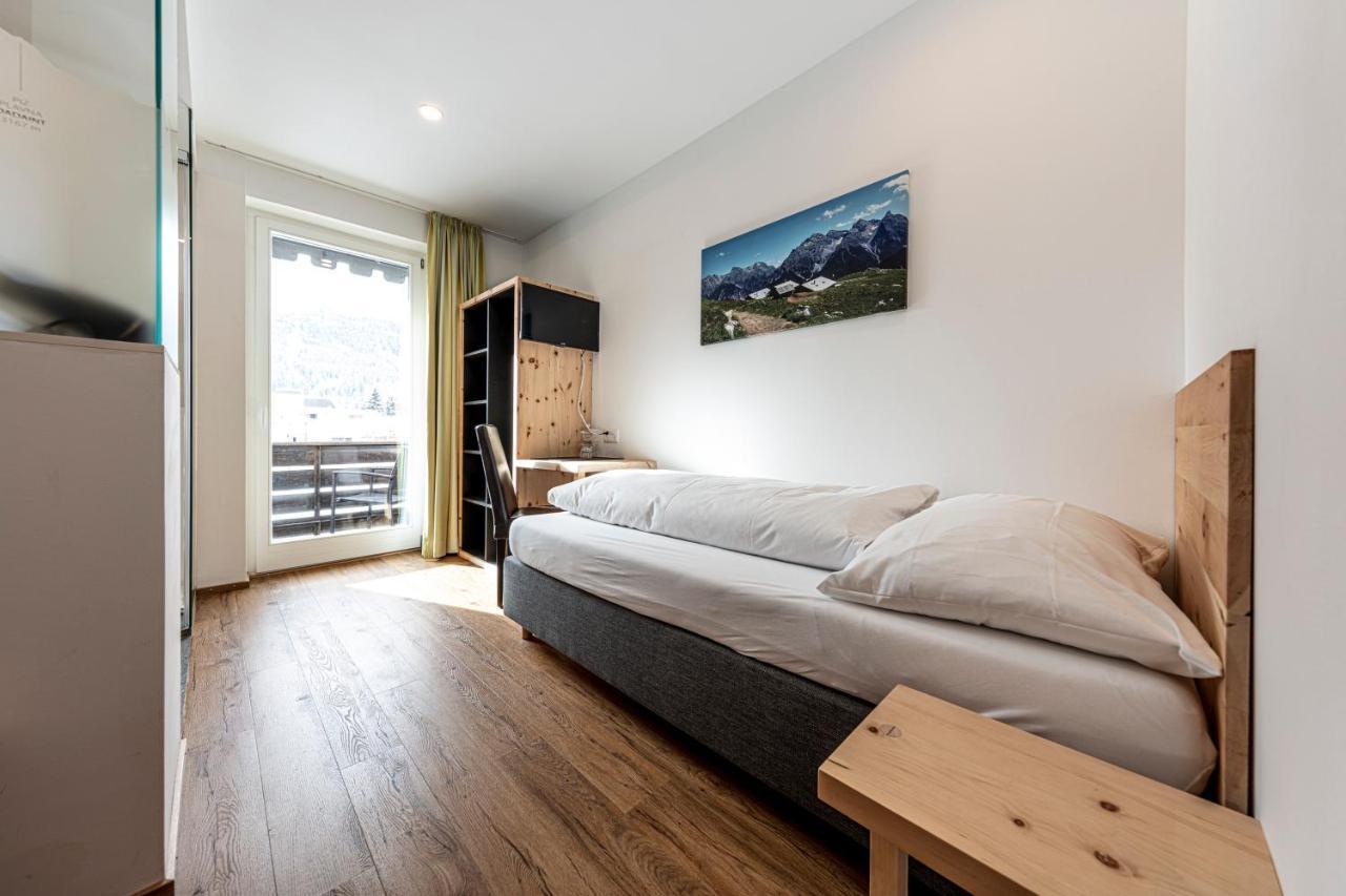 Hotel Filli Scuol Exterior foto