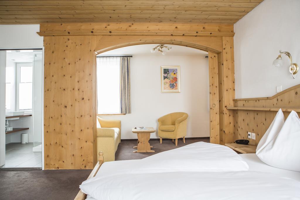 Hotel Filli Scuol Exterior foto